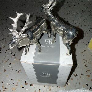 Vagabond House Silver Reindeer Pair - salt and pepper shakers